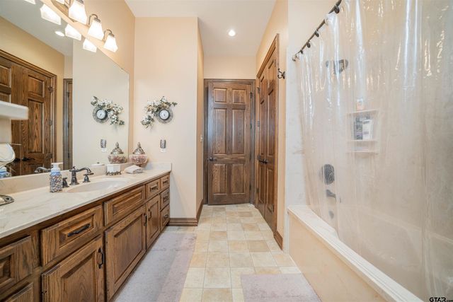 1032 W FM 900, Mt Vernon, TX 75457