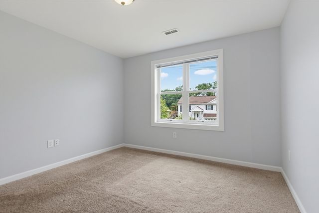 70 Swan Ave, Worcester, MA 01602
