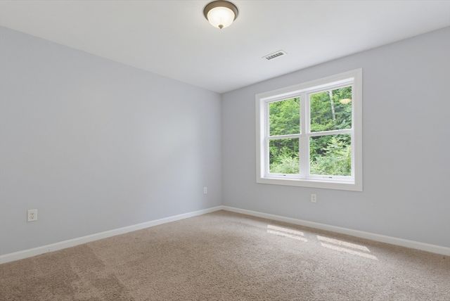 70 Swan Ave, Worcester, MA 01602