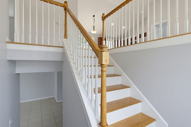 70 Swan Ave, Worcester, MA 01602