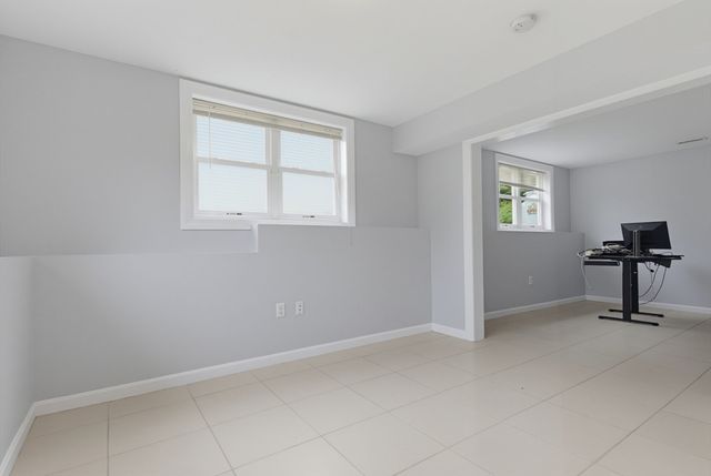 70 Swan Ave, Worcester, MA 01602