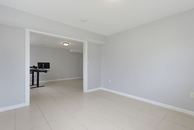 70 Swan Ave, Worcester, MA 01602