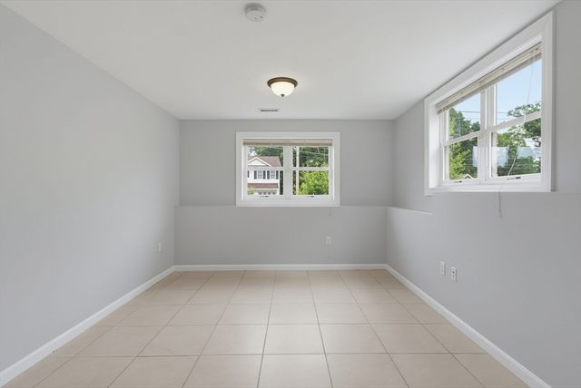 70 Swan Ave, Worcester, MA 01602