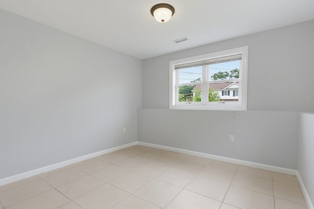 70 Swan Ave, Worcester, MA 01602
