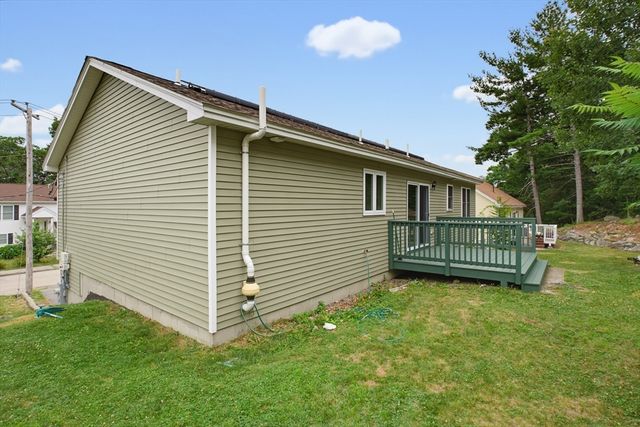 70 Swan Ave, Worcester, MA 01602