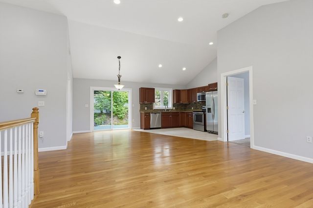 70 Swan Ave, Worcester, MA 01602