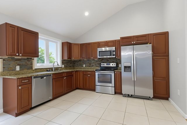 70 Swan Ave, Worcester, MA 01602