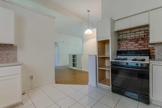 1323 Columbia Ave, Benton, AR 72015