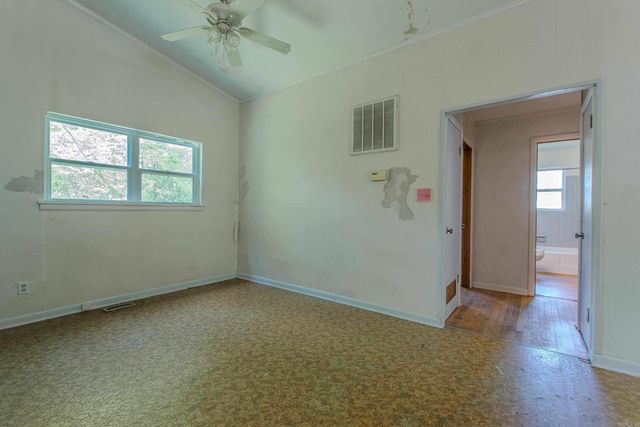 1323 Columbia Ave, Benton, AR 72015
