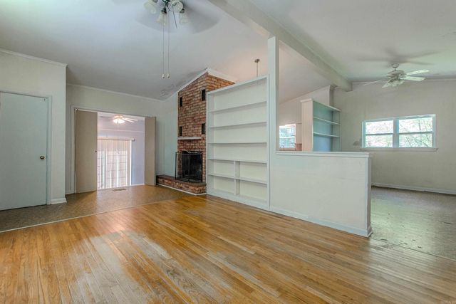 1323 Columbia Ave, Benton, AR 72015