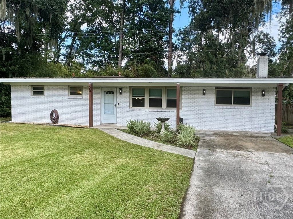 Image 1 of property listing at 20 Catherine Circle, Savannah, GA 31406