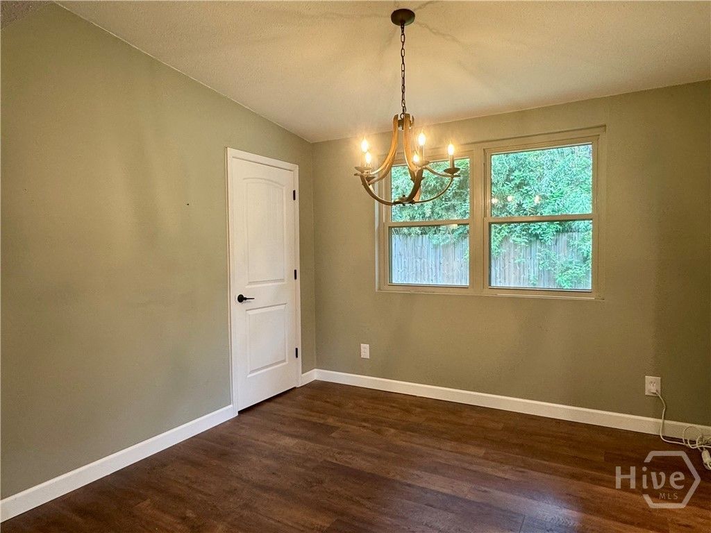 Image 10 of property listing at 20 Catherine Circle, Savannah, GA 31406
