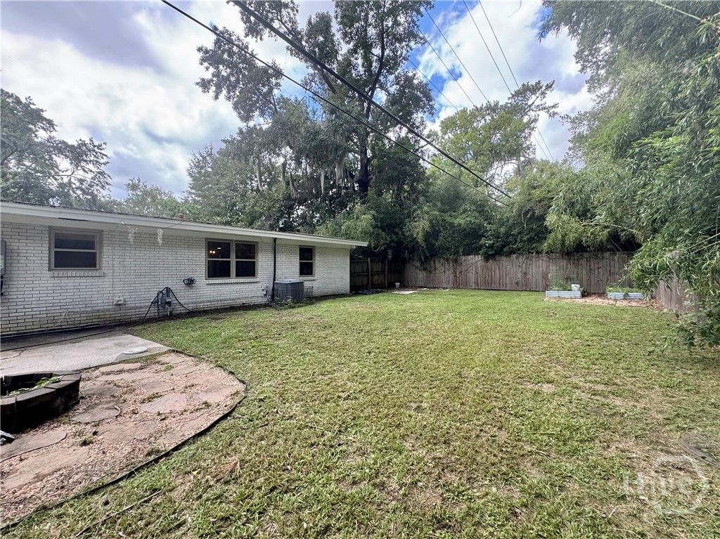 Image 22 of property listing at 20 Catherine Circle, Savannah, GA 31406