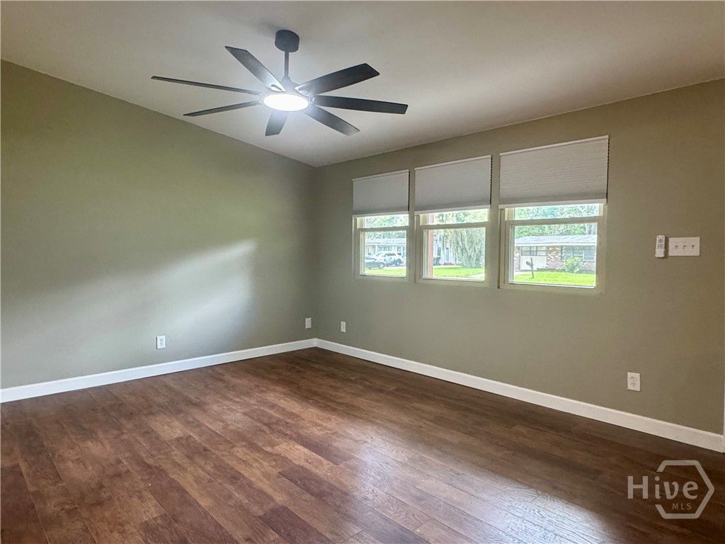 Image 4 of property listing at 20 Catherine Circle, Savannah, GA 31406