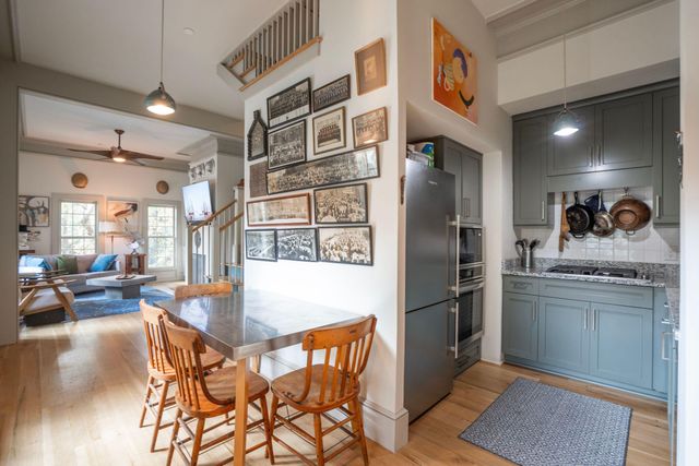 6 Catfiddle Street, Charleston, SC 29403