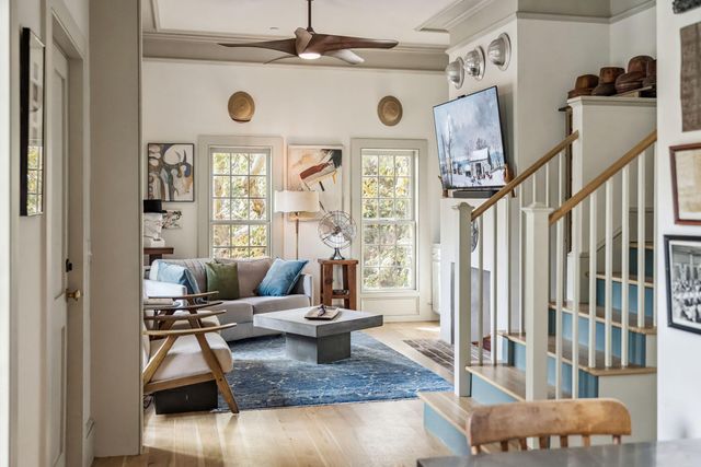 6 Catfiddle Street, Charleston, SC 29403