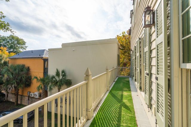 6 Catfiddle Street, Charleston, SC 29403