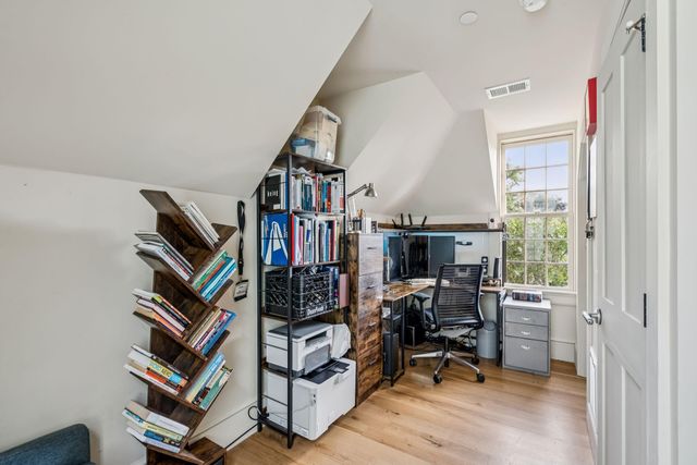 6 Catfiddle Street, Charleston, SC 29403