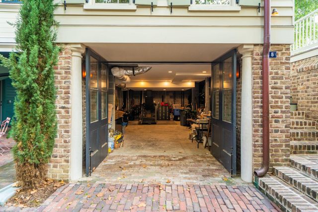 6 Catfiddle Street, Charleston, SC 29403