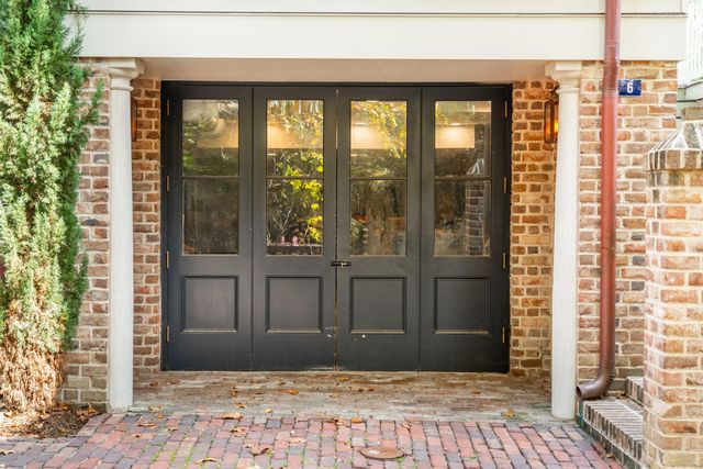 6 Catfiddle Street, Charleston, SC 29403