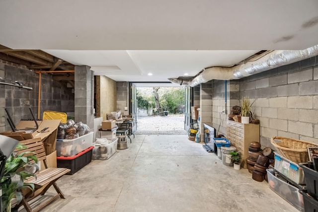 6 Catfiddle Street, Charleston, SC 29403