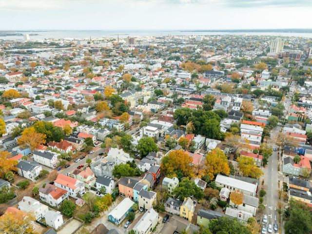 6 Catfiddle Street, Charleston, SC 29403