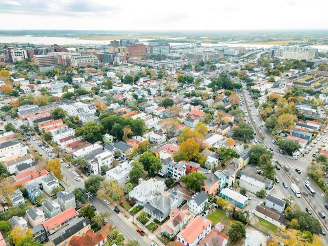 6 Catfiddle Street, Charleston, SC 29403