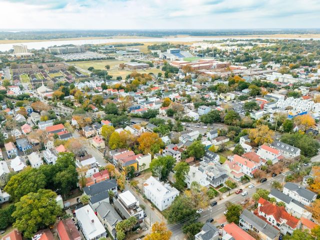 6 Catfiddle Street, Charleston, SC 29403