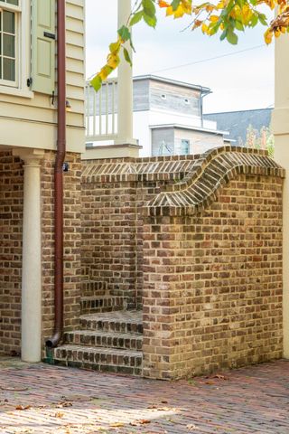 6 Catfiddle Street, Charleston, SC 29403