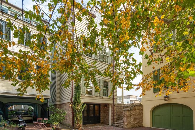 6 Catfiddle Street, Charleston, SC 29403