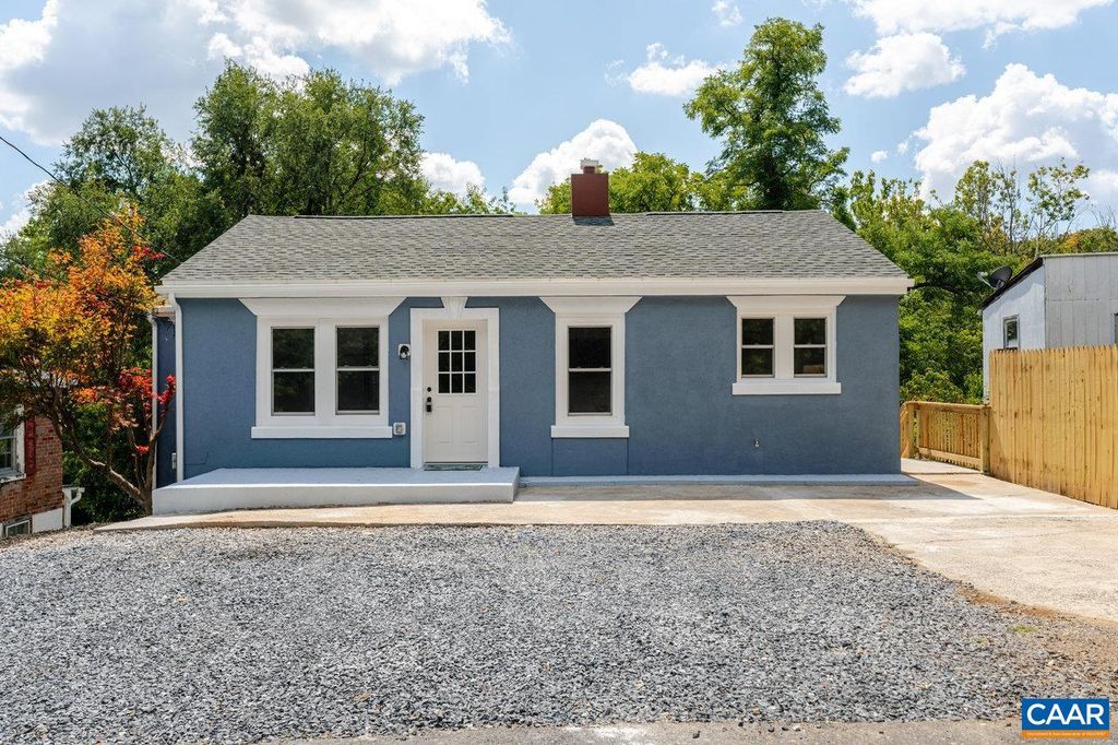 136 MAURY MILL RD, Verona, VA 24401