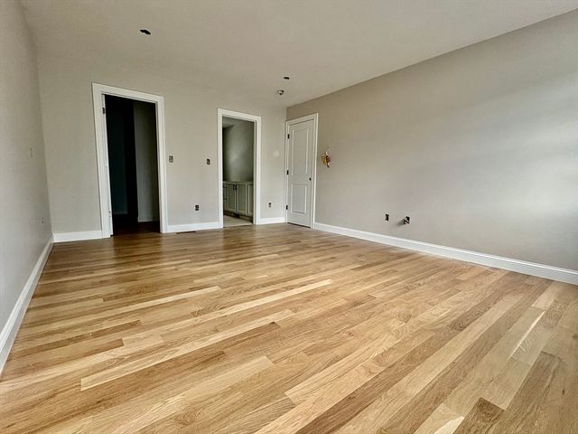 11 Beverly Road, Billerica, MA 01821