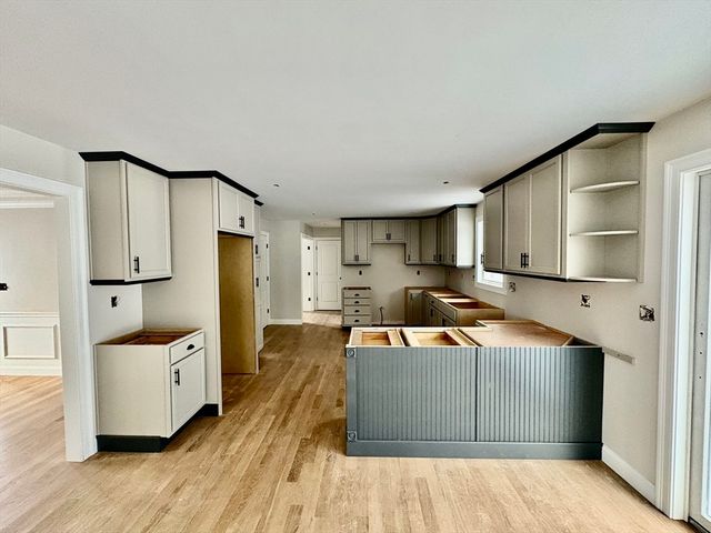 11 Beverly Road, Billerica, MA 01821