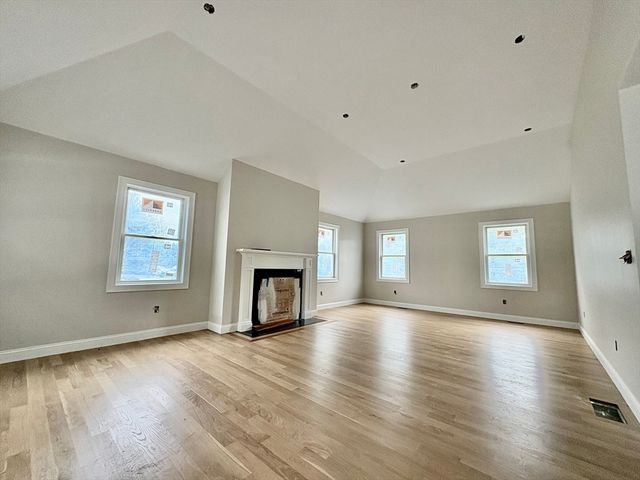11 Beverly Road, Billerica, MA 01821