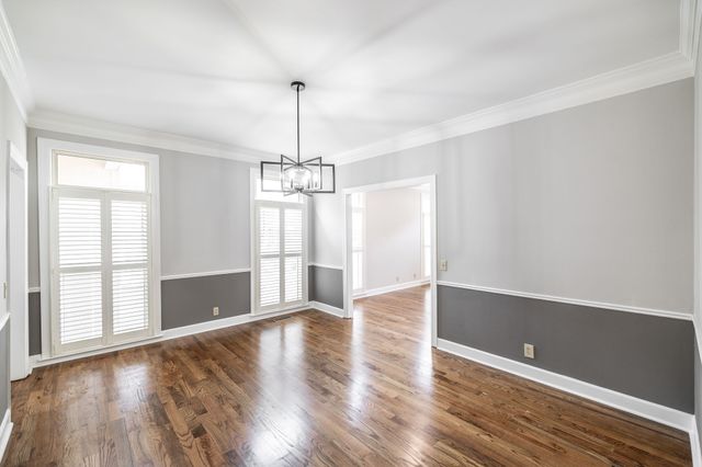 9 Redbud Dr, Nashville, TN 37215