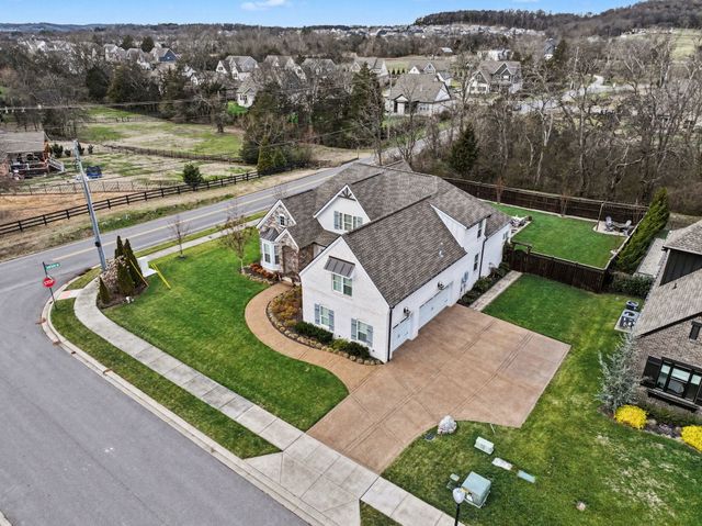 103 Flintshire Ln, Hendersonville, TN 37075