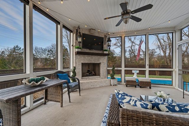 103 Flintshire Ln, Hendersonville, TN 37075