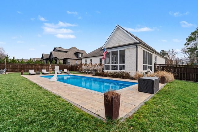 103 Flintshire Ln, Hendersonville, TN 37075