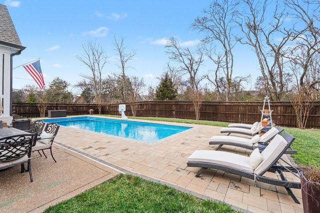 103 Flintshire Ln, Hendersonville, TN 37075