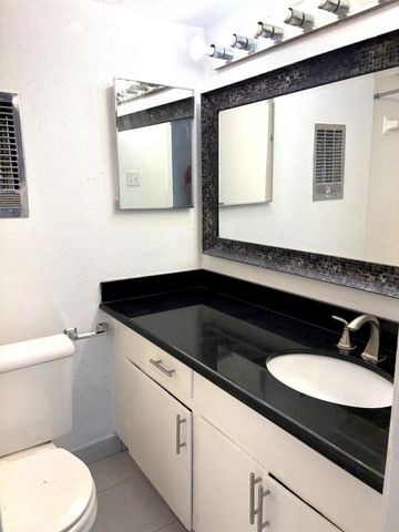 2824 Briarhurst Drive 7, Houston, TX 77057