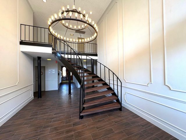 2824 Briarhurst Drive 7, Houston, TX 77057