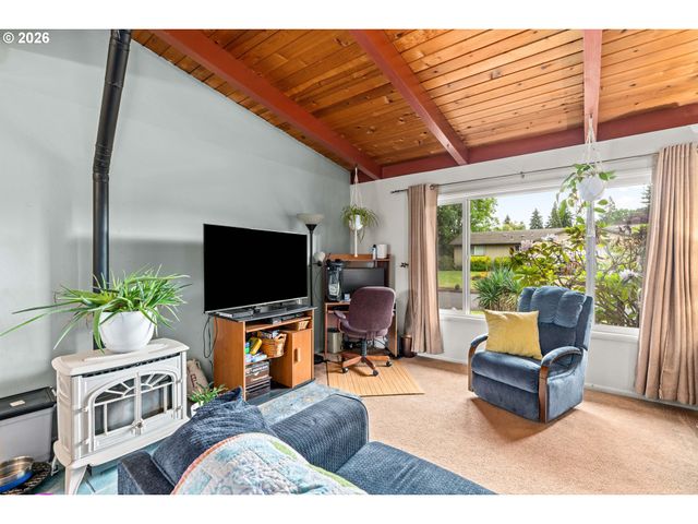 3550 VERBENA Dr, Eugene, OR 97404