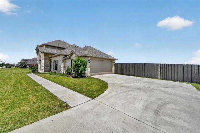 401 Berkeley Drive, Waxahachie, TX 75167