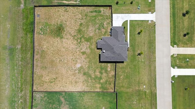 401 Berkeley Drive, Waxahachie, TX 75167