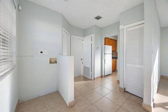 2525 N 23rd Ave, Hollywood, FL 33020