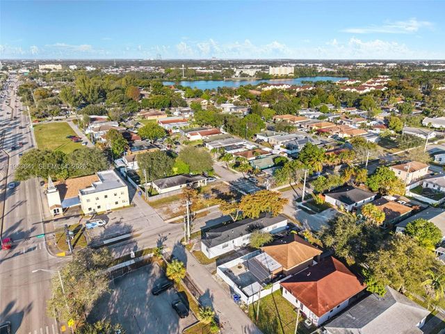 2525 N 23rd Ave, Hollywood, FL 33020