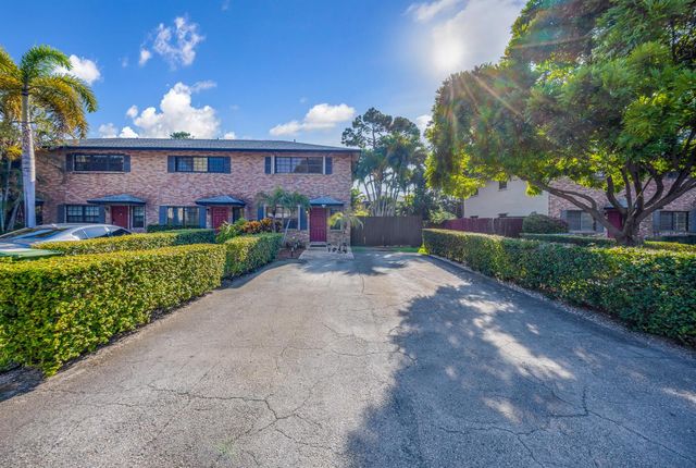 2124 NE 9th Avenue, Wilton Manors, FL 33305