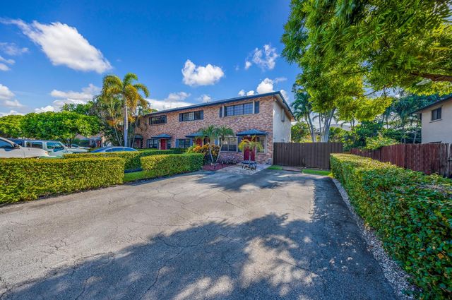 2124 NE 9th Avenue, Wilton Manors, FL 33305