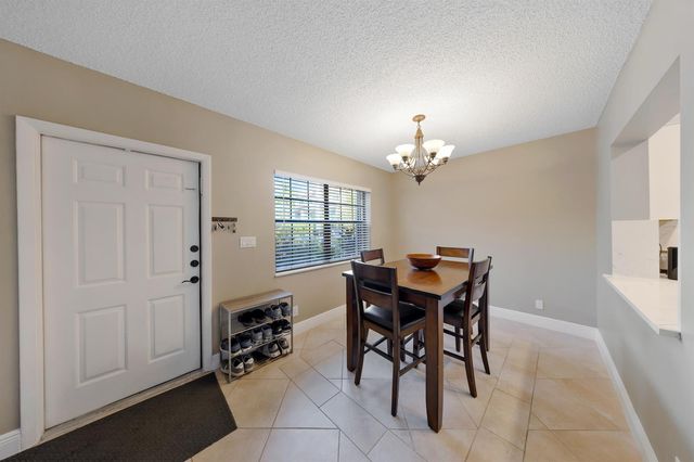 2124 NE 9th Avenue, Wilton Manors, FL 33305