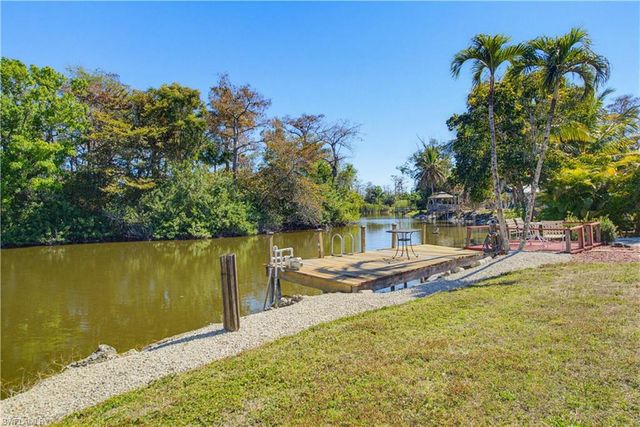 47 Constitution DR, Naples, FL 34112